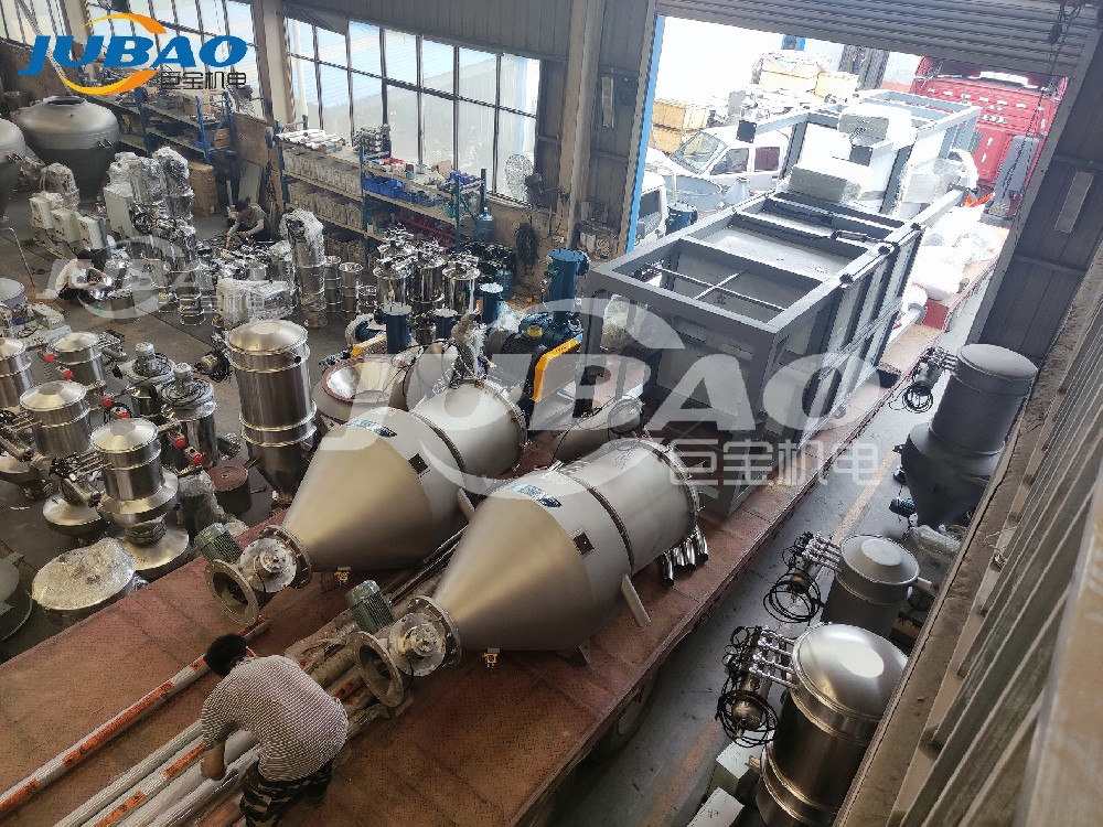 兩臺噸包投料站、兩臺真空上料機、螺旋上料機等發(fā)貨了